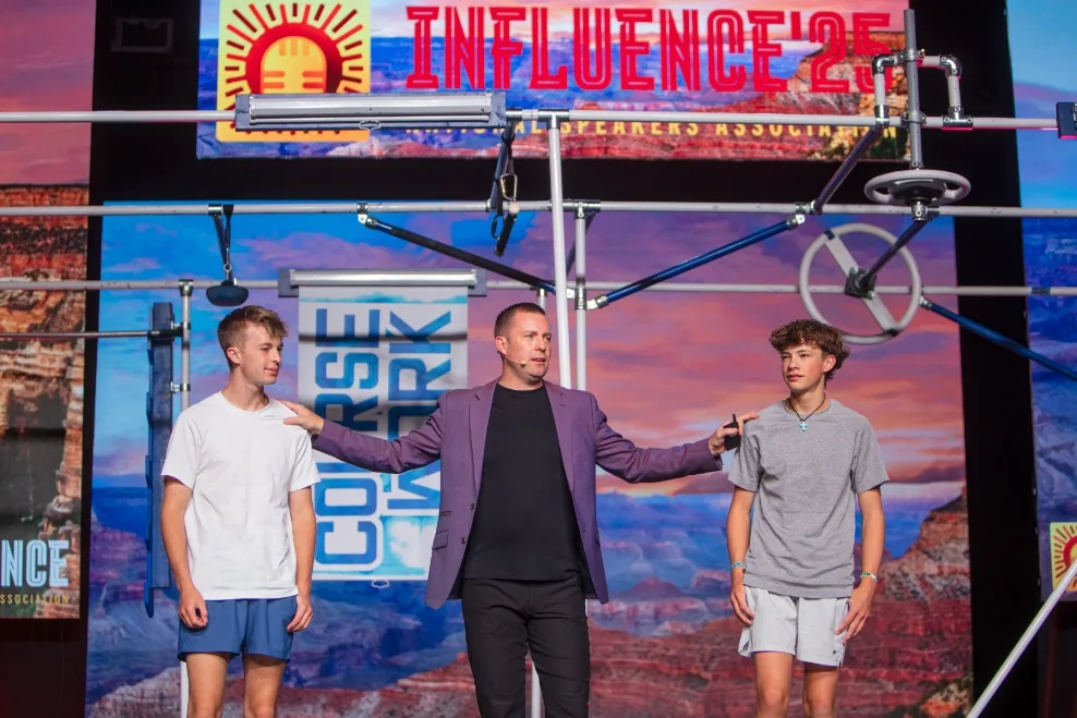 image-influence-25-stage